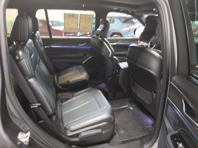2024 Jeep Grand Cherokee L Overland 4x4