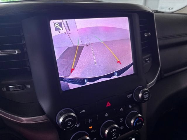 2020 RAM 1500 Laramie Crew Cab 4x4 5'7" Box