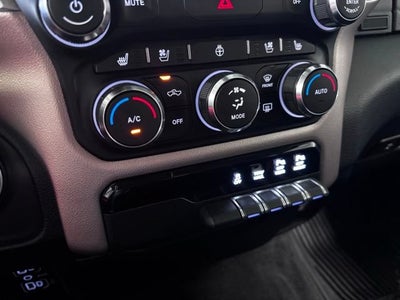 2020 RAM 1500 Laramie Crew Cab 4x4 5'7" Box