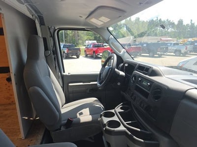 2024 Ford E-Series Cutaway Base