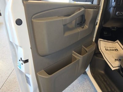 2024 Chevrolet Express Passenger 3500 1LT