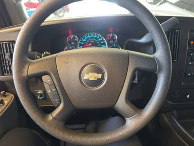 2024 Chevrolet Express Passenger 3500 1LT