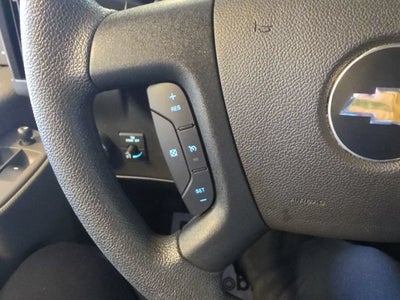 2024 Chevrolet Express Passenger 3500 1LT
