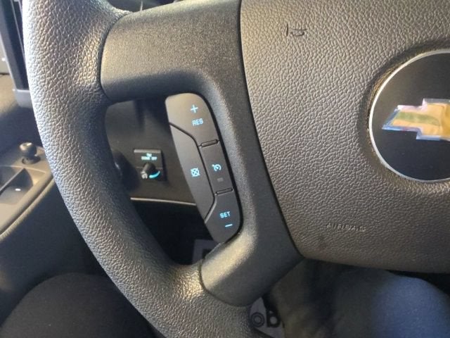 2024 Chevrolet Express Passenger 3500 1LT