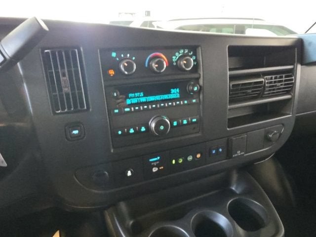2024 Chevrolet Express Passenger 3500 1LT