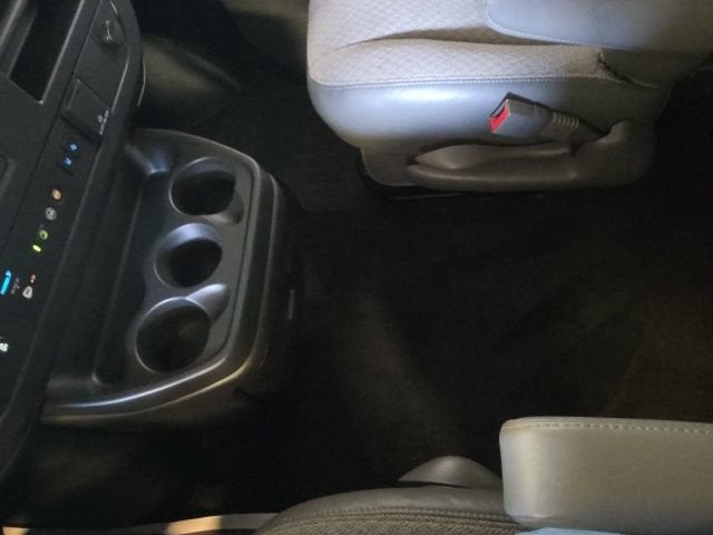 2024 Chevrolet Express Passenger 3500 1LT
