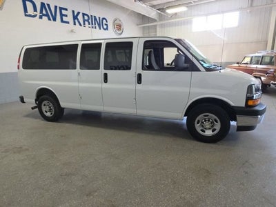 2024 Chevrolet Express Passenger 3500 1LT