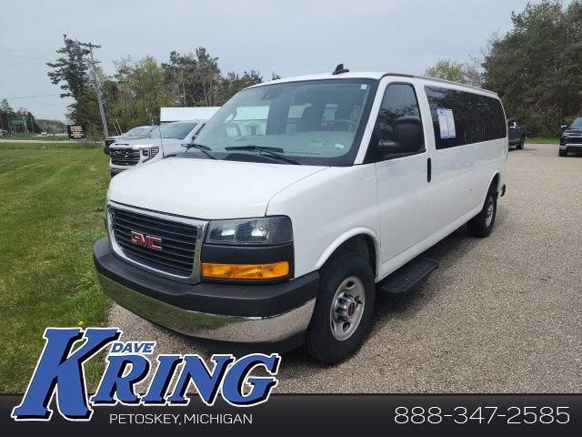 2025 GMC Savana Passenger LT