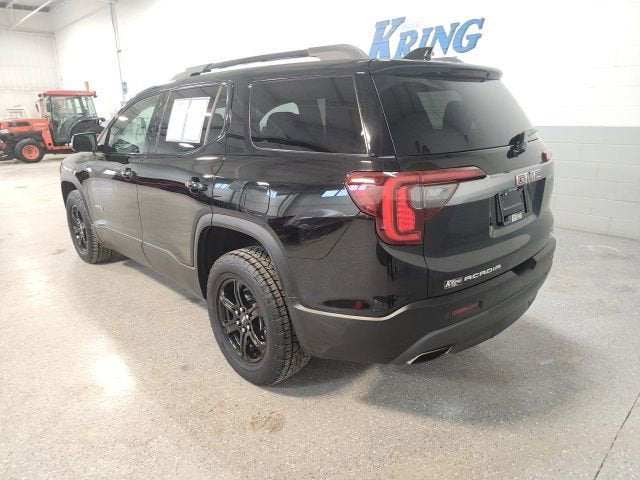 2023 GMC Acadia AT4