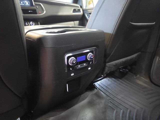 2022 GMC Yukon XL AT4