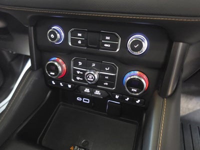 2022 GMC Yukon XL AT4