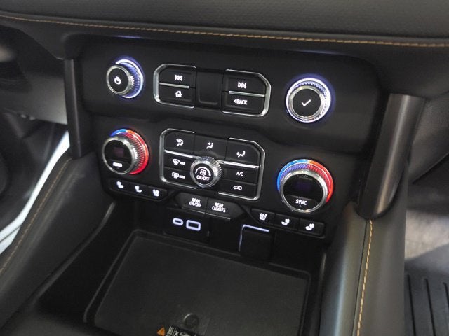 2022 GMC Yukon XL AT4