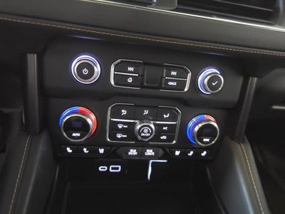 2022 GMC Yukon XL AT4