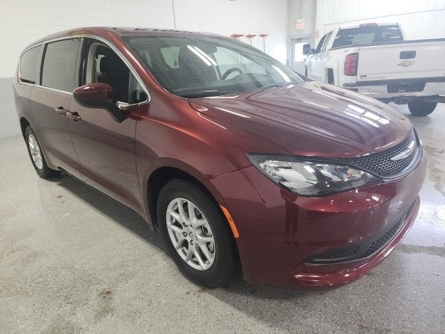 2022 Chrysler Voyager LX