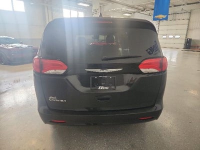 2023 Chrysler Voyager LX