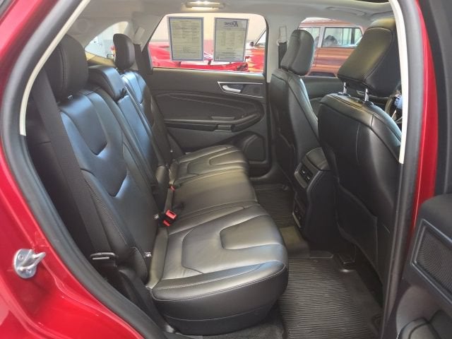 2021 Ford Edge Titanium