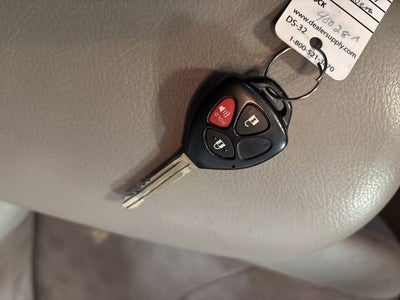 2011 Toyota RAV4 FWD 4dr 4-cyl 4-Spd AT (Natl)