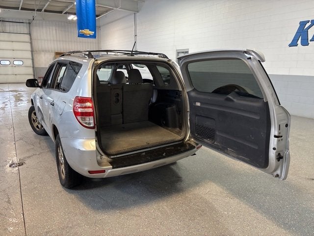 2011 Toyota RAV4 FWD 4dr 4-cyl 4-Spd AT (Natl)