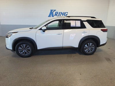 2025 Nissan Pathfinder SV