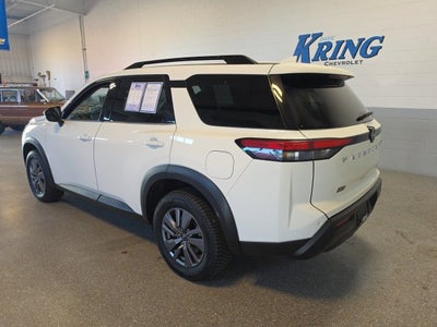 2025 Nissan Pathfinder SV