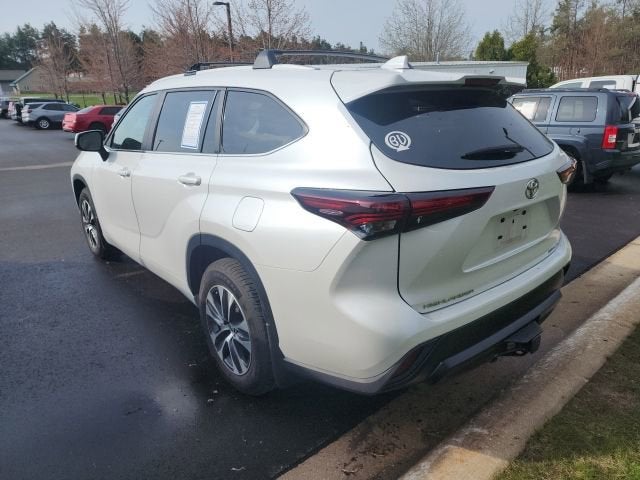 2024 Toyota Highlander LE