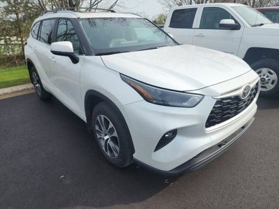 2024 Toyota Highlander LE