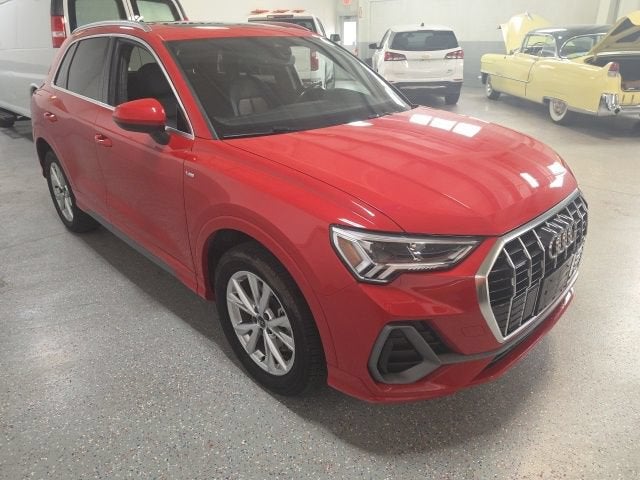 2024 Audi Q3 S line Premium